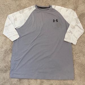 Men’s Under Armour Top